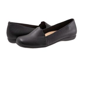 Trotter’s Elegant Black Women's Loafers Size 6.5 Wide